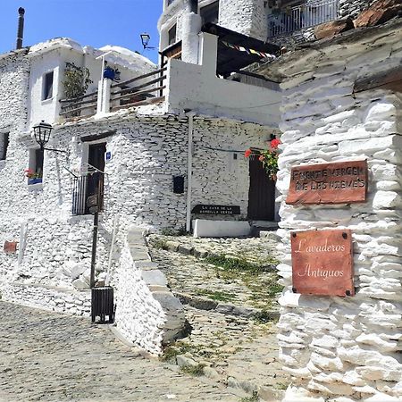 La Casa De La Bombilla Verde Trevélez Exteriör bild