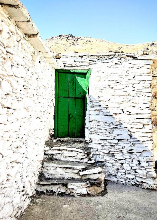 La Casa De La Bombilla Verde Trevélez Exteriör bild