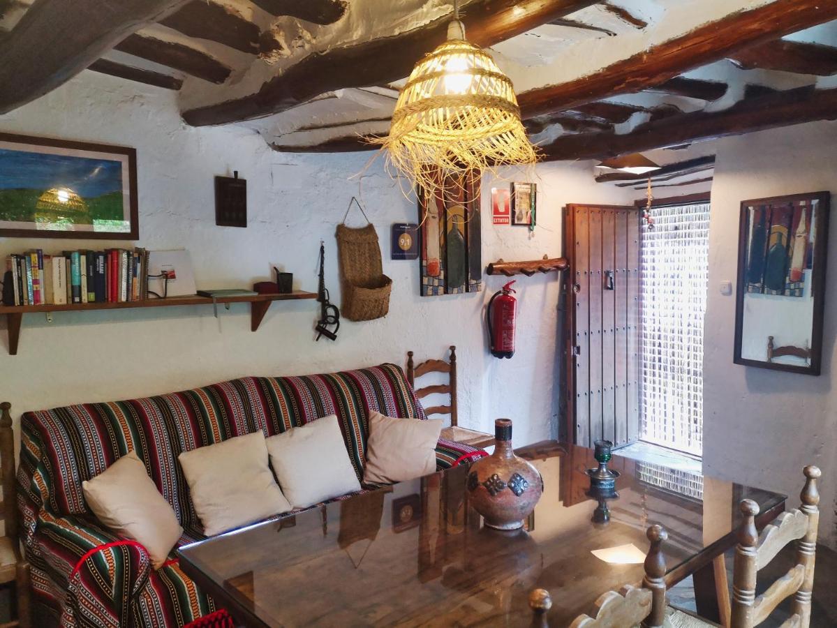 La Casa De La Bombilla Verde Trevélez Exteriör bild
