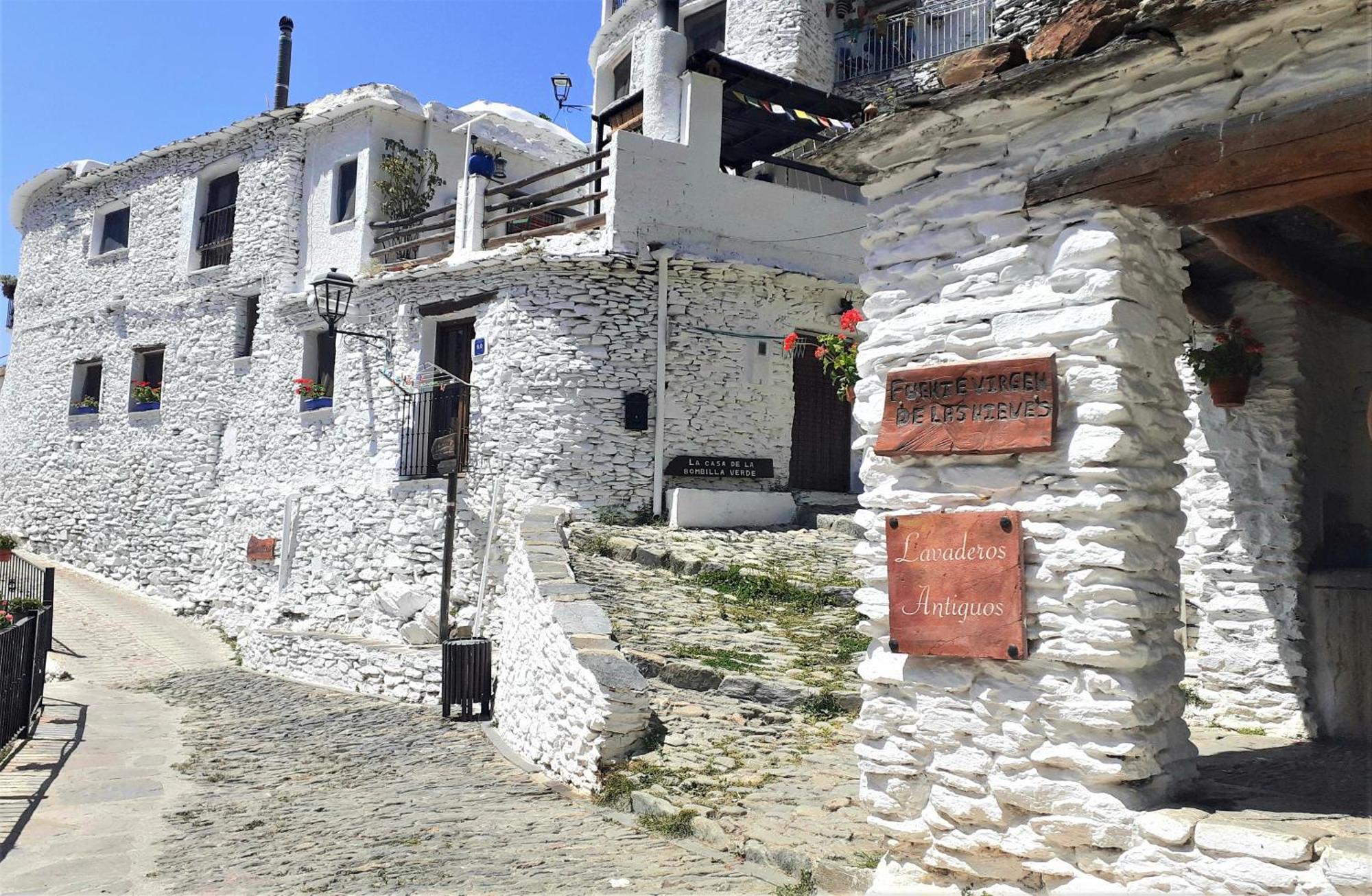 La Casa De La Bombilla Verde Trevélez Exteriör bild